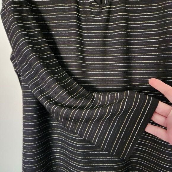 Moa Moa Womens Plus Silver Gold Black Metallic Striped V-Neck Blouse Size 2X - Picture 4 of 7